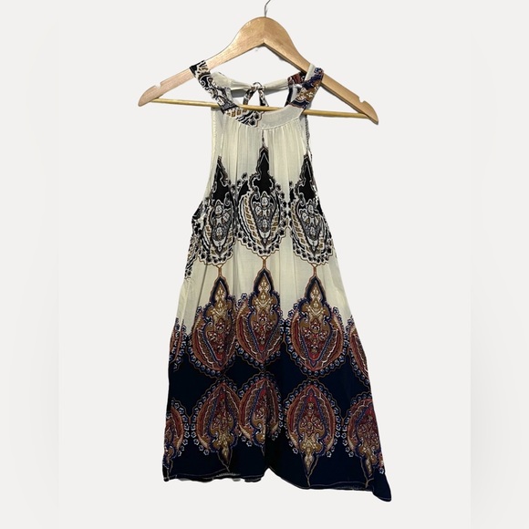 Halter Top - Picture 2 of 2